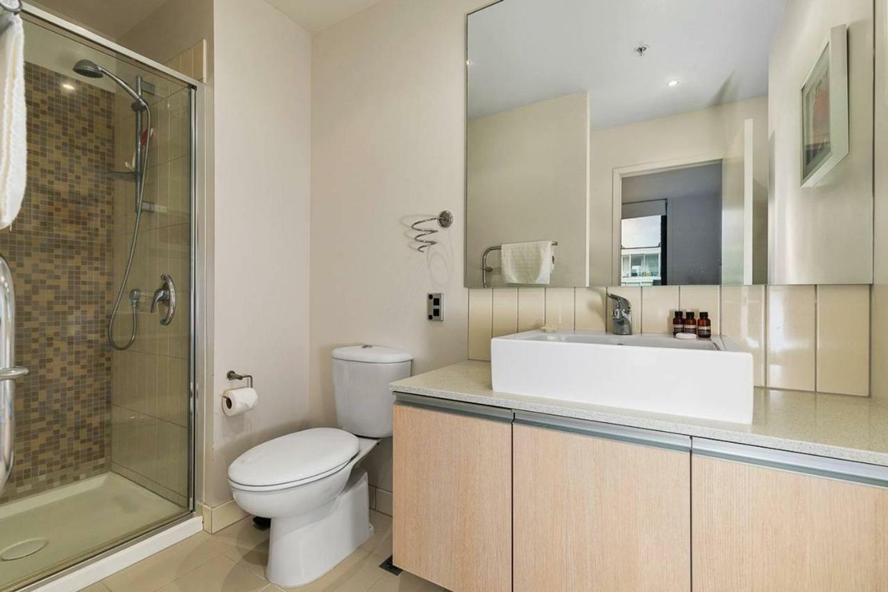 Two Bedroom Apartment - Pool, Gym & Free Parking! Auckland Exterior photo